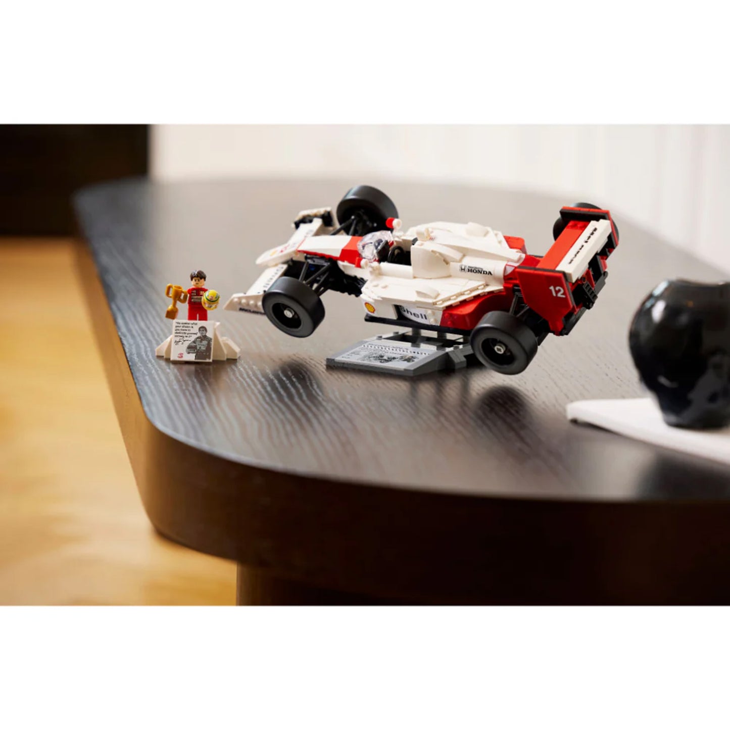 McLaren MP4/4 con Ayrton Senna