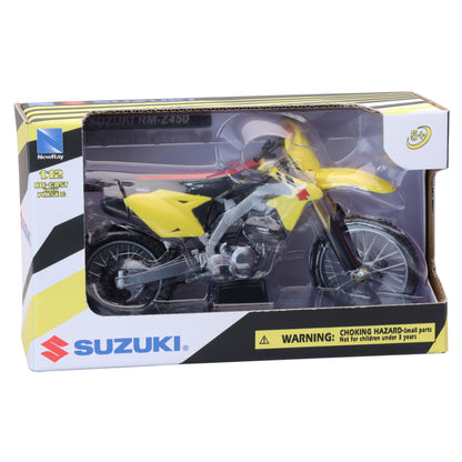 Moto Suzuki